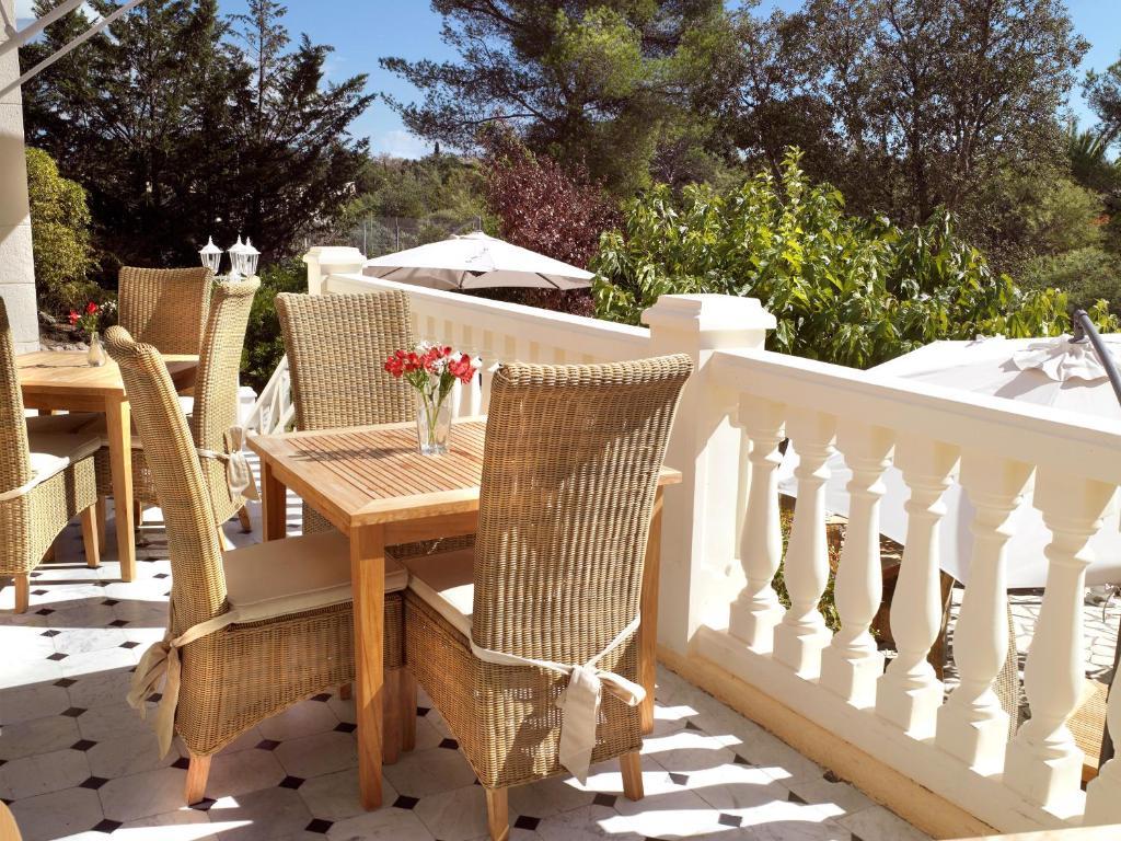 Hotel Villa La Cheneraie Saint-Raphaël 外观 照片