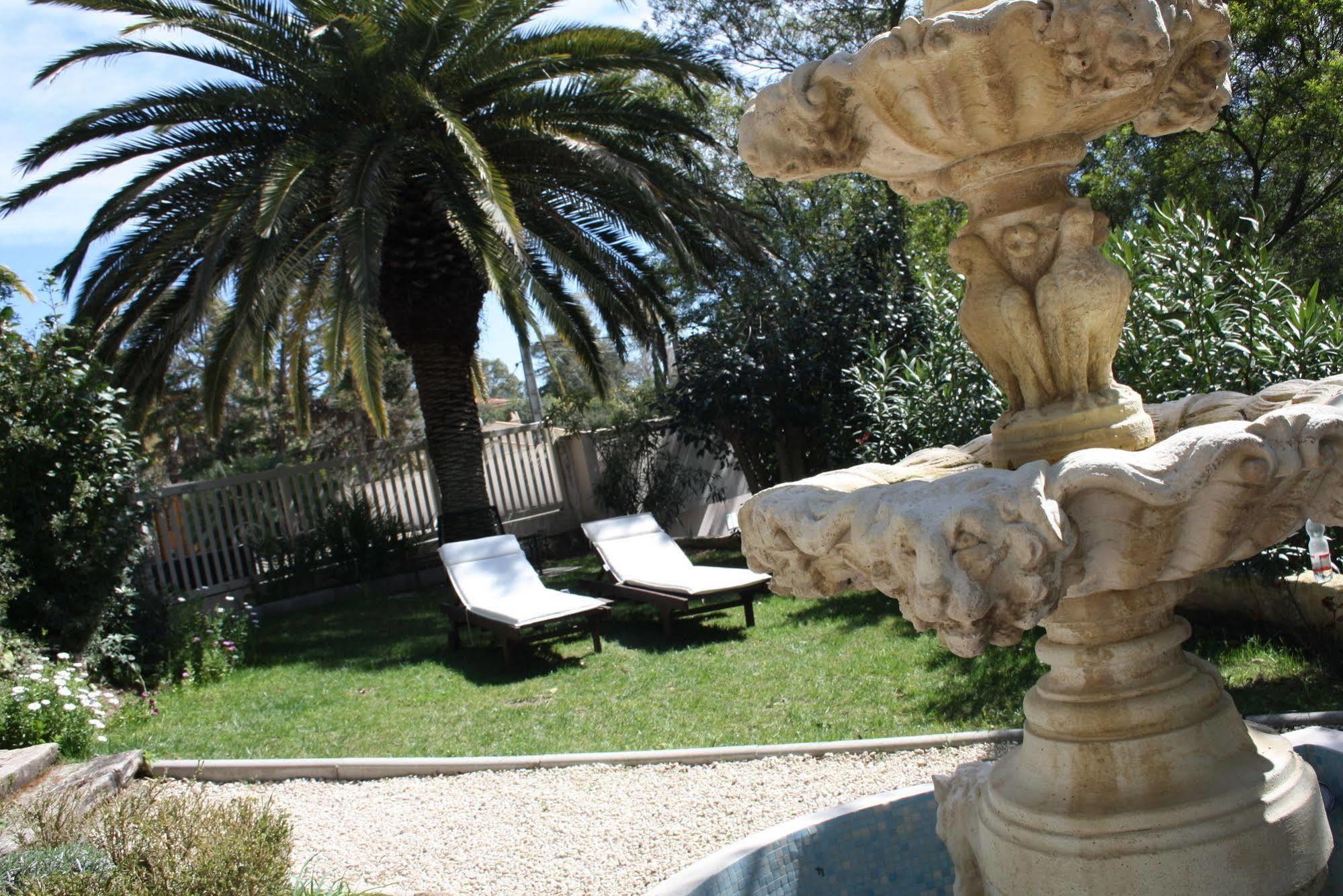 Hotel Villa La Cheneraie Saint-Raphaël 外观 照片